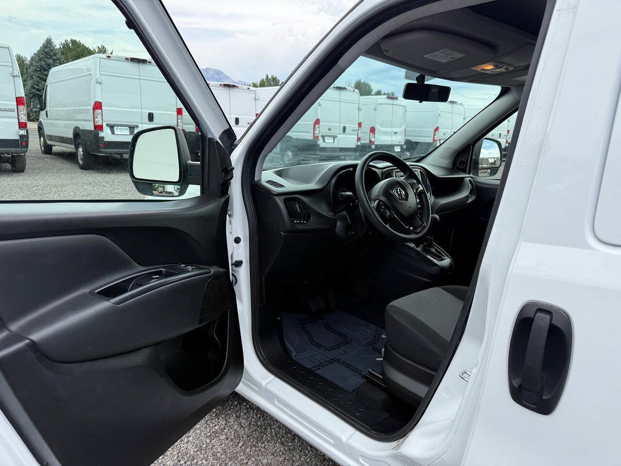 Used 2021 RAM ProMaster City Tradesman FWD image 11