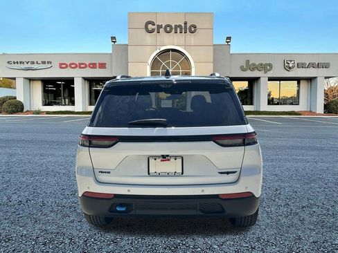 Used 2022 Jeep Grand Cherokee Trailhawk w/ Advanced Protech Group II image 4