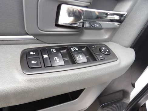 Used 2014 RAM 1500 Big Horn image 31