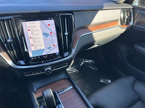 Used 2024 Volvo S60 B5 Ultimate w/ Climate Package image 23