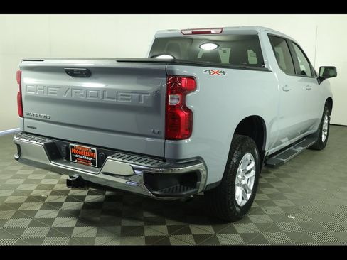Used 2024 Chevrolet Silverado 1500 LT AWD/4WD image 17