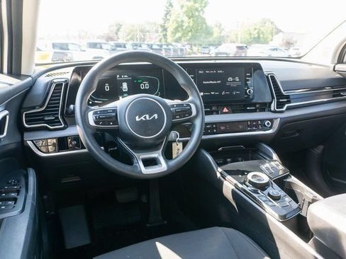 Used 2023 Kia Sportage LX AWD/4WD image 13