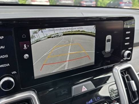 Used 2022 Kia Sorento EX w/ Panoramic Sunroof Package FWD image 19