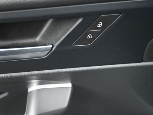 Used 2024 Volkswagen Jetta SE image 23