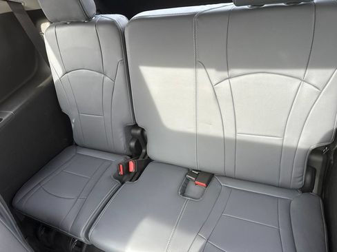 Used 2018 Buick Enclave Essence w/ Trailering Package AWD/4WD image 7