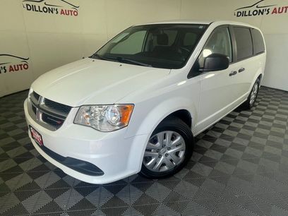 Used 2019 Dodge Grand Caravan SE w/ UConnect Hands-Free Group