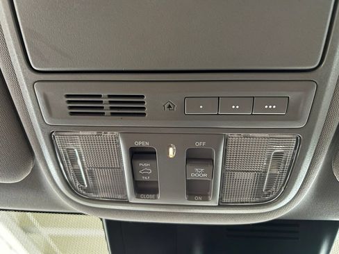 Used 2022 Honda CR-V EX-L image 31