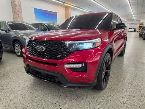 Used 2021 Ford Explorer ST w/ Equipment Group 401A AWD/4WD image 2