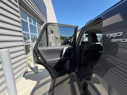 Used 2022 Toyota 4Runner TRD Sport w/ Technology Package AWD/4WD image 15