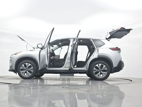 Used 2022 Nissan Rogue SV AWD/4WD image 46