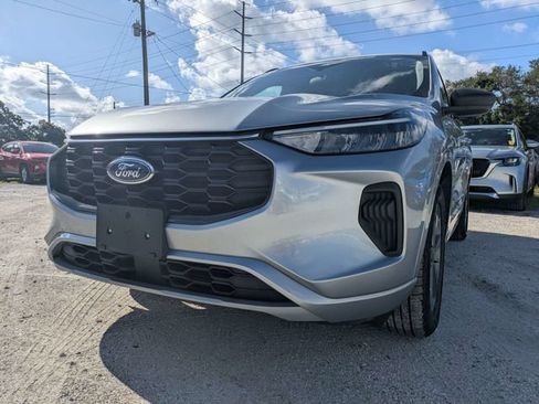 Used 2023 Ford Escape ST-Line AWD/4WD image 7