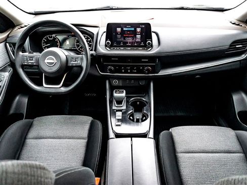 Used 2022 Nissan Rogue S image 29