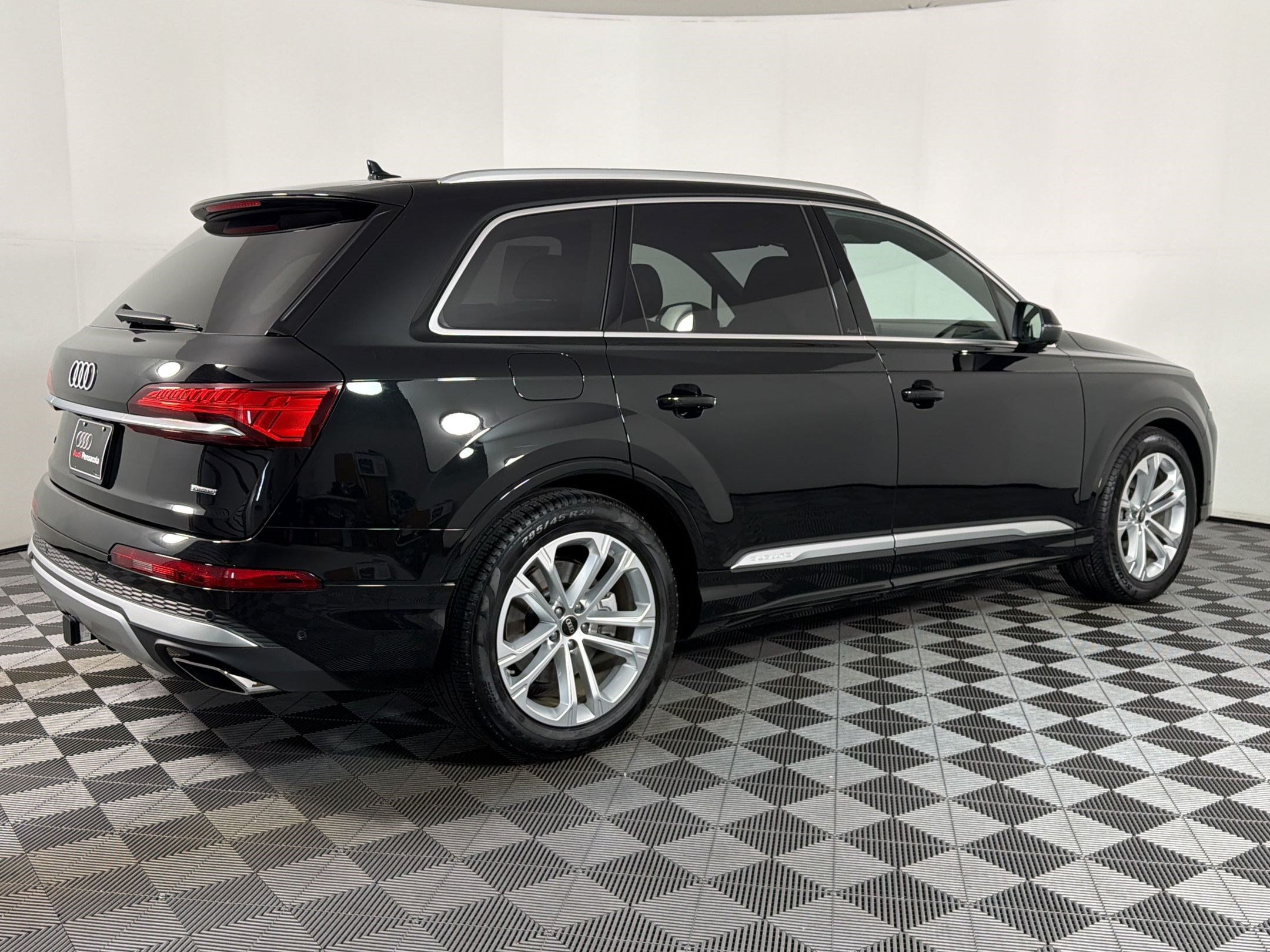 Used 2026 Audi Q7 3.0T Premium Plus AWD/4WD image 7