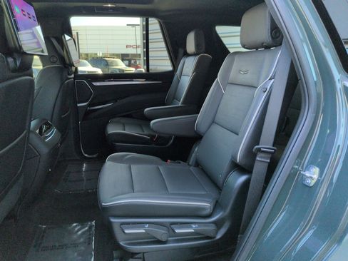 Used 2025 Cadillac Escalade Sport w/ Touring Package image 27