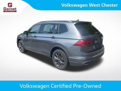 Used 2023 Volkswagen Tiguan SE FWD image 3
