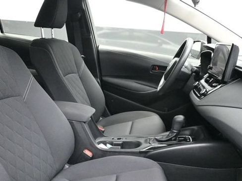 Used 2024 Toyota Corolla LE w/ LE Convenience Package FWD image 9