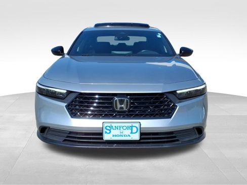 Used 2023 Honda Accord Sport image 2