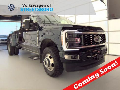 Used 2024 Ford F350 Platinum w/ FX4 Off-Road Package AWD/4WD image 1