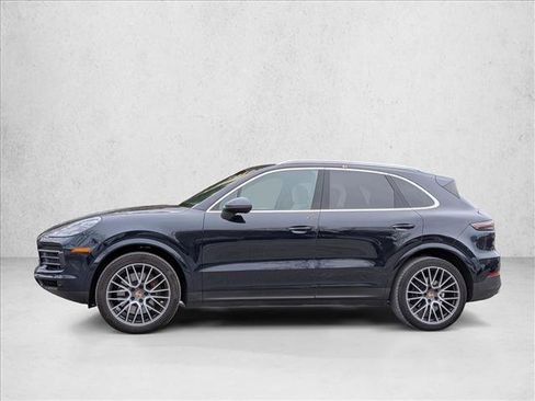 Used 2022 Porsche Cayenne image 2