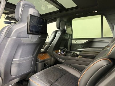 Used 2025 Lincoln Navigator L Black Label image 24