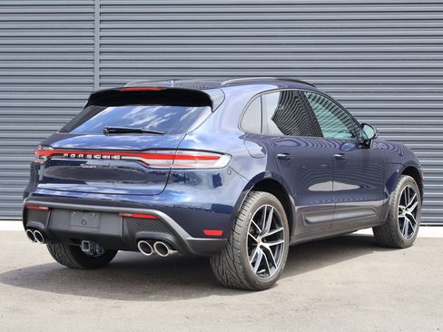 Certified 2023 Porsche Macan AWD/4WD image 10