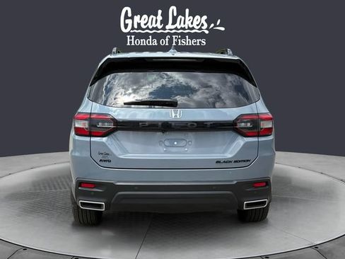 Used 2025 Honda Pilot Black Edition image 4