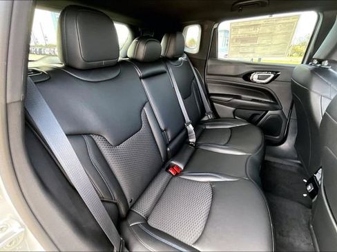 New 2026 Jeep Compass Latitude AWD/4WD image 18