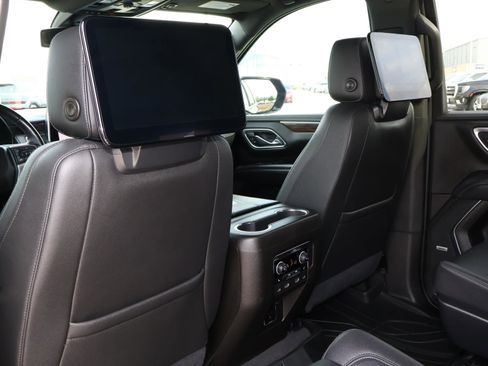 Used 2021 Chevrolet Tahoe Z71 w/ Luxury Package image 15