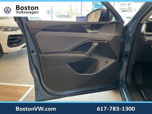 New 2026 Volkswagen Tiguan SE image 24