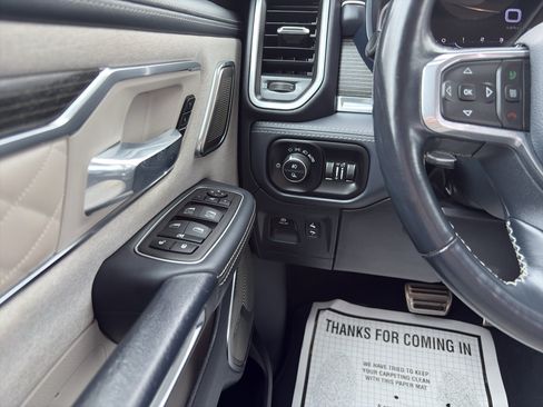 Used 2024 RAM 1500 Limited AWD/4WD image 19
