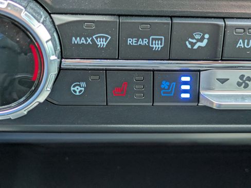 Used 2026 Ford F250 Lariat AWD/4WD image 24