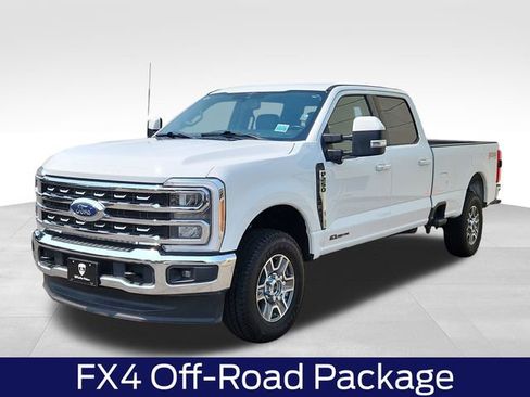 Certified 2023 Ford F250 Lariat w/ FX4 Off-Road Package image 5