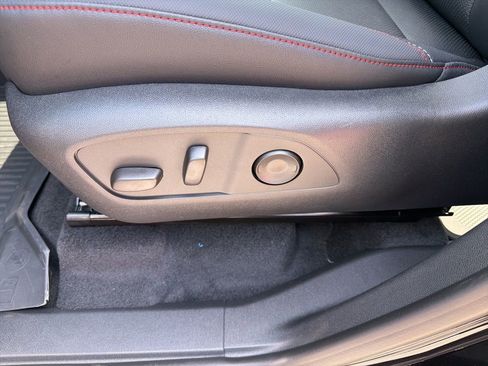 New 2026 Chevrolet Traverse Z71 w/ LPO, Floor Liner Package AWD/4WD image 23