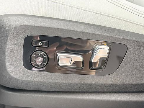 New 2026 BMW X5 xDrive40i AWD/4WD image 19