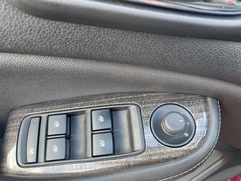 Used 2015 Chevrolet Malibu LT w/ Power Convenience Package image 12