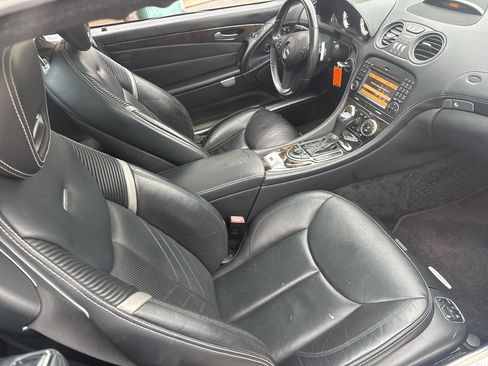 Used 2011 Mercedes-Benz SL 550 image 21