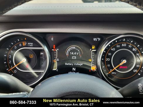 Used 2019 Jeep Wrangler Unlimited Sahara w/ Dual Top Group image 29