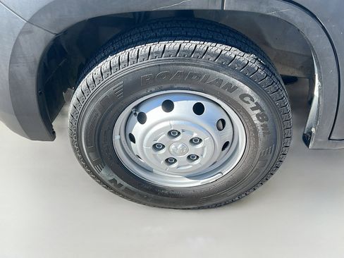 Used 2023 RAM ProMaster 2500 image 13