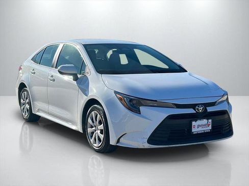 Certified 2024 Toyota Corolla LE image 3