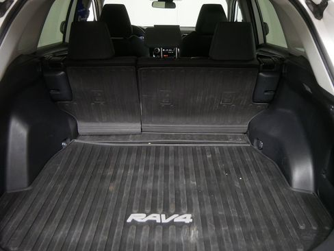 Used 2020 Toyota RAV4 LE w/ All Weather Liner Package AWD/4WD image 6