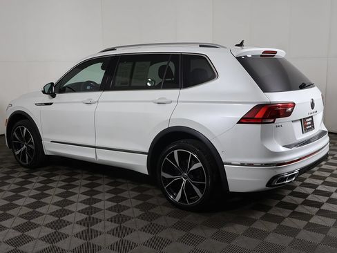 Used 2023 Volkswagen Tiguan SEL R-Line AWD/4WD image 15