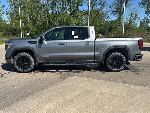 Used 2022 GMC Sierra 1500 Elevation AWD/4WD image 2