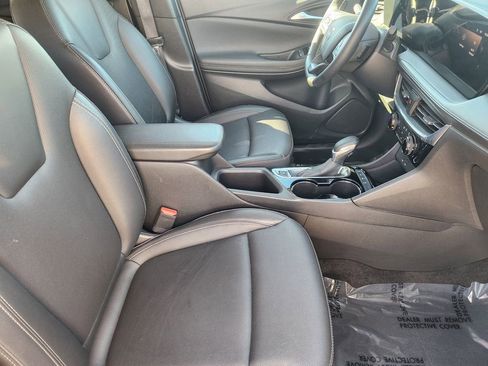 Used 2024 Buick Encore GX Sport Touring image 15