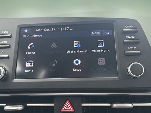 Used 2021 Hyundai Elantra SE image 21