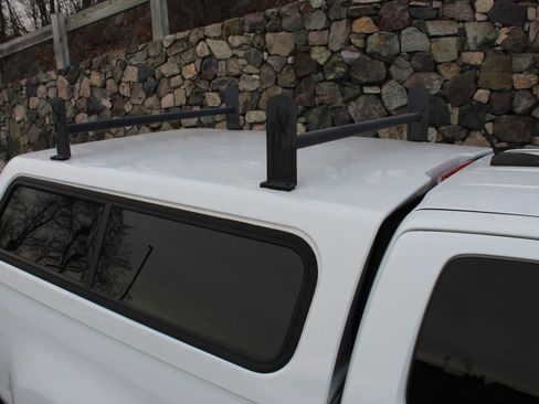 Used 2018 Chevrolet Colorado W/T image 31