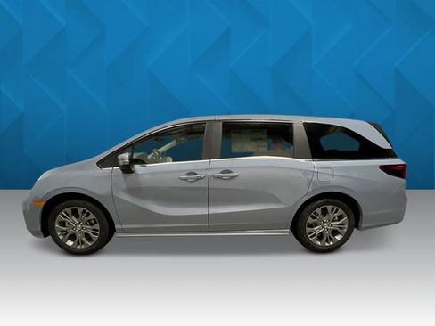 New 2026 Honda Odyssey Touring image 2