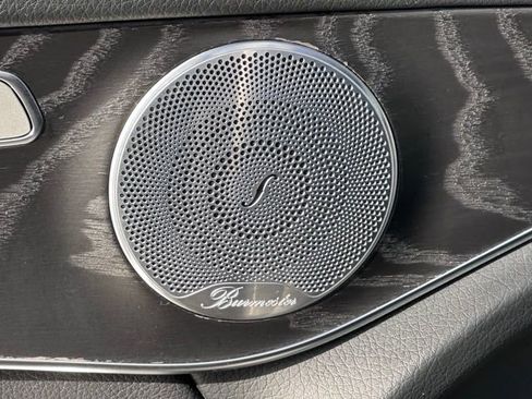 Used 2018 Mercedes-Benz GLC 300 4MATIC image 25