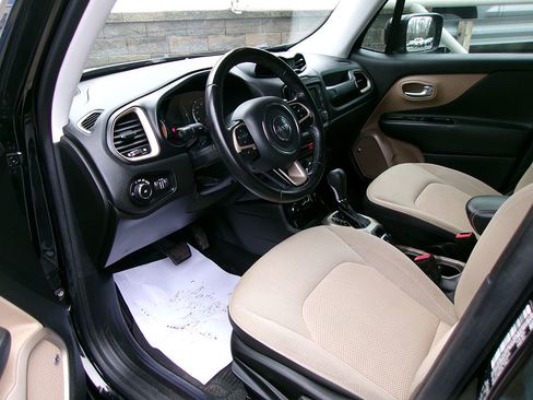 Used 2016 Jeep Renegade 75th Anniversary image 13