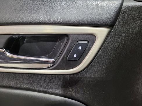 Used 2016 GMC Yukon XL Denali w/ Open Road Package image 52