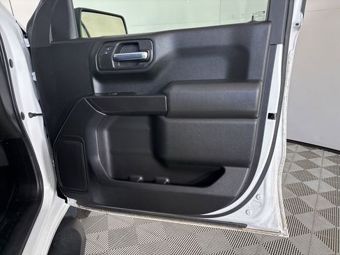 Used 2022 Chevrolet Silverado 1500 Custom image 25